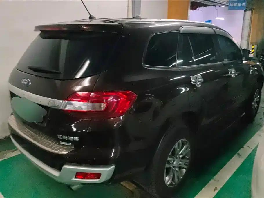 2017 Ford Everest 2.0T Gasoline Automatic 4WD Luxury 7-Seater — миниатюра 3
