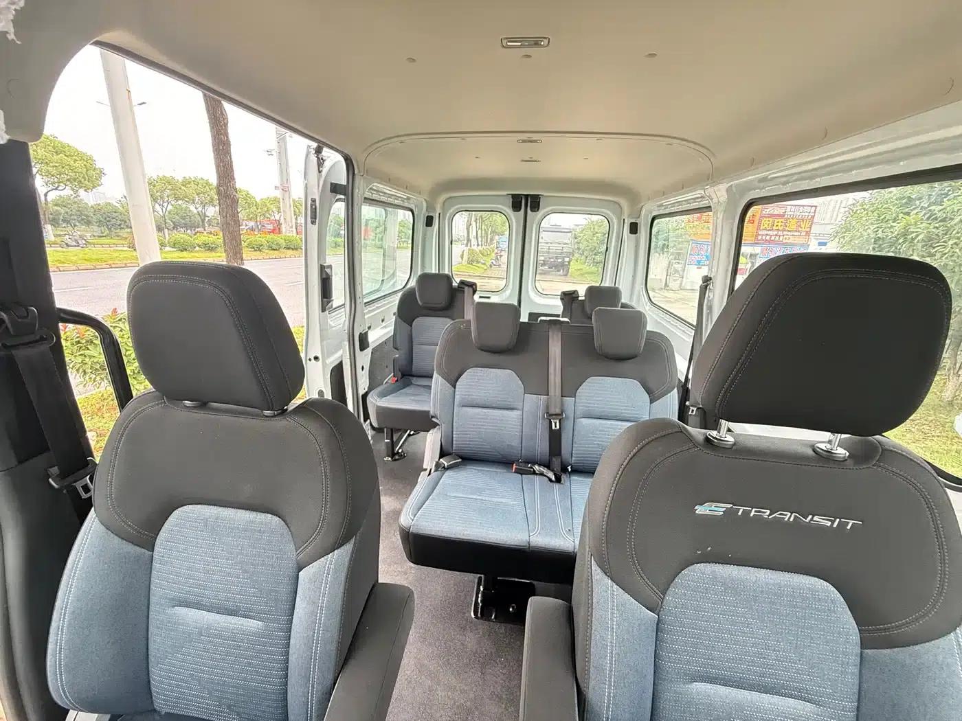 E-Transit 2024 Multipurpose Passenger Vehicle, Central Wheelbase, Central Roof, 6 Seats, 100.96kWh — миниатюра 7