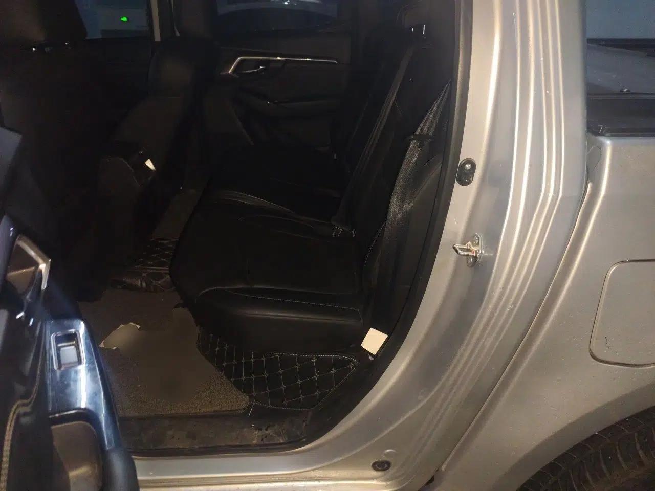 Isuzu D-MAX 2021 1.9T Manual Two-Wheel Drive Diesel Global Dynamic RZ4E — миниатюра 17