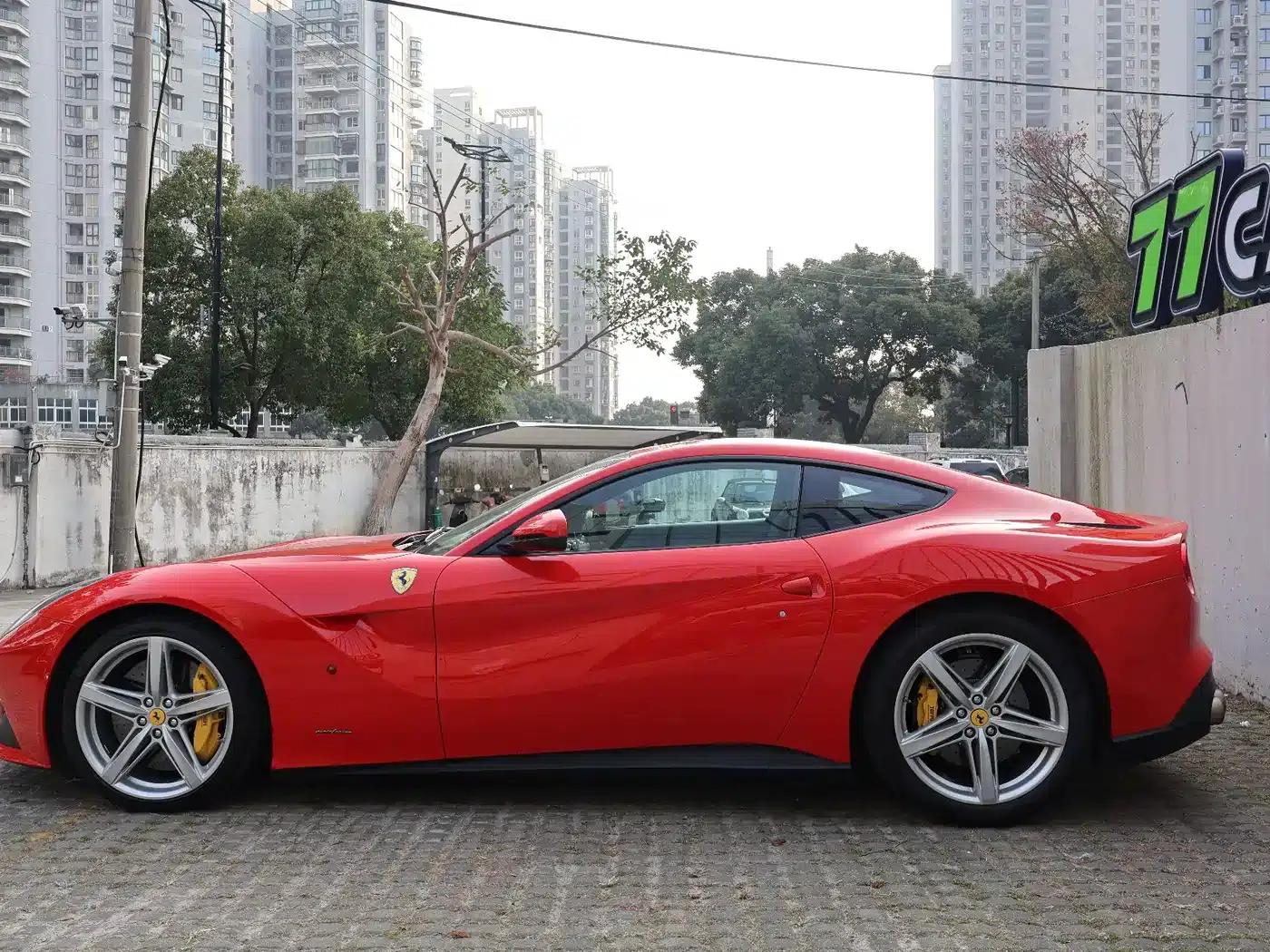 2013 F12berlinetta 6.3L Standard Model — миниатюра 8