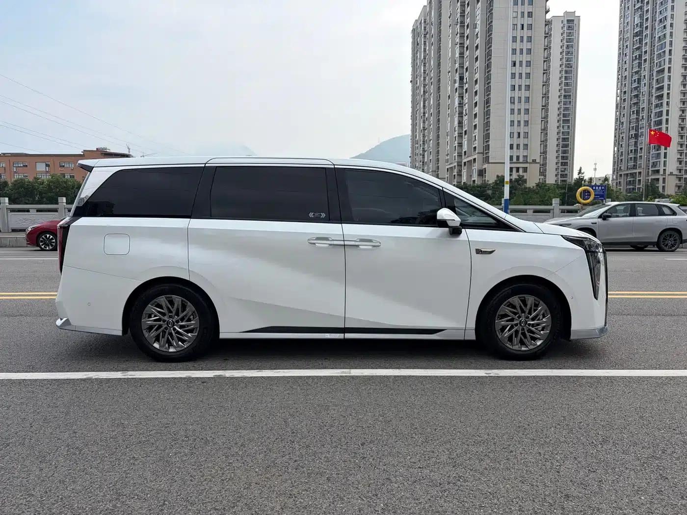 Trumpchi Aspiration M8 2025 Qiankun Series Ultra First Class — миниатюра 8
