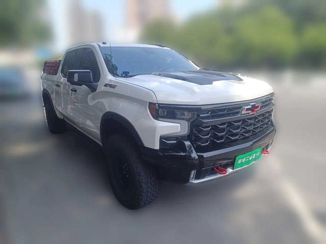 Chevrolet Silverado Silverado 5‑Seater 6.2L Automatic with Sunroof Pickup — миниатюра 3