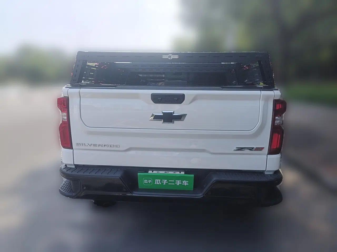 Chevrolet Silverado Silverado 5‑Seater 6.2L Automatic with Sunroof Pickup — миниатюра 5