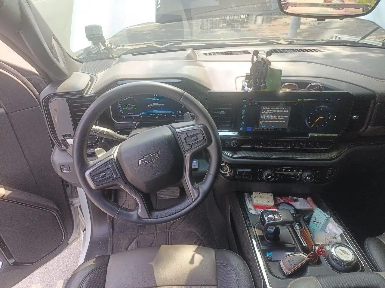 Chevrolet Silverado Silverado 5‑Seater 6.2L Automatic with Sunroof Pickup — миниатюра 10