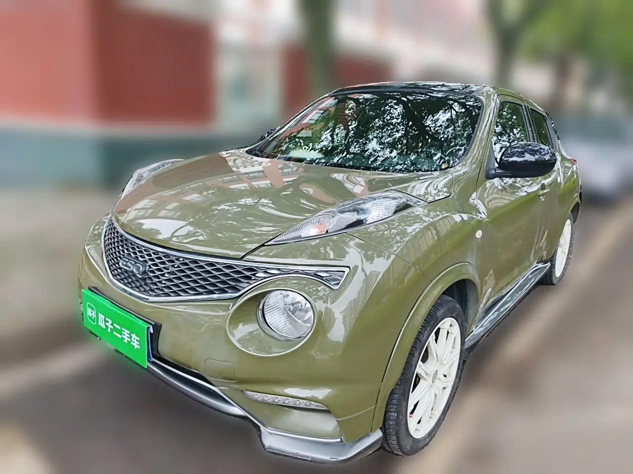 Infiniti ESQ 2014 1.6L Spontaneous Edition — миниатюра 1