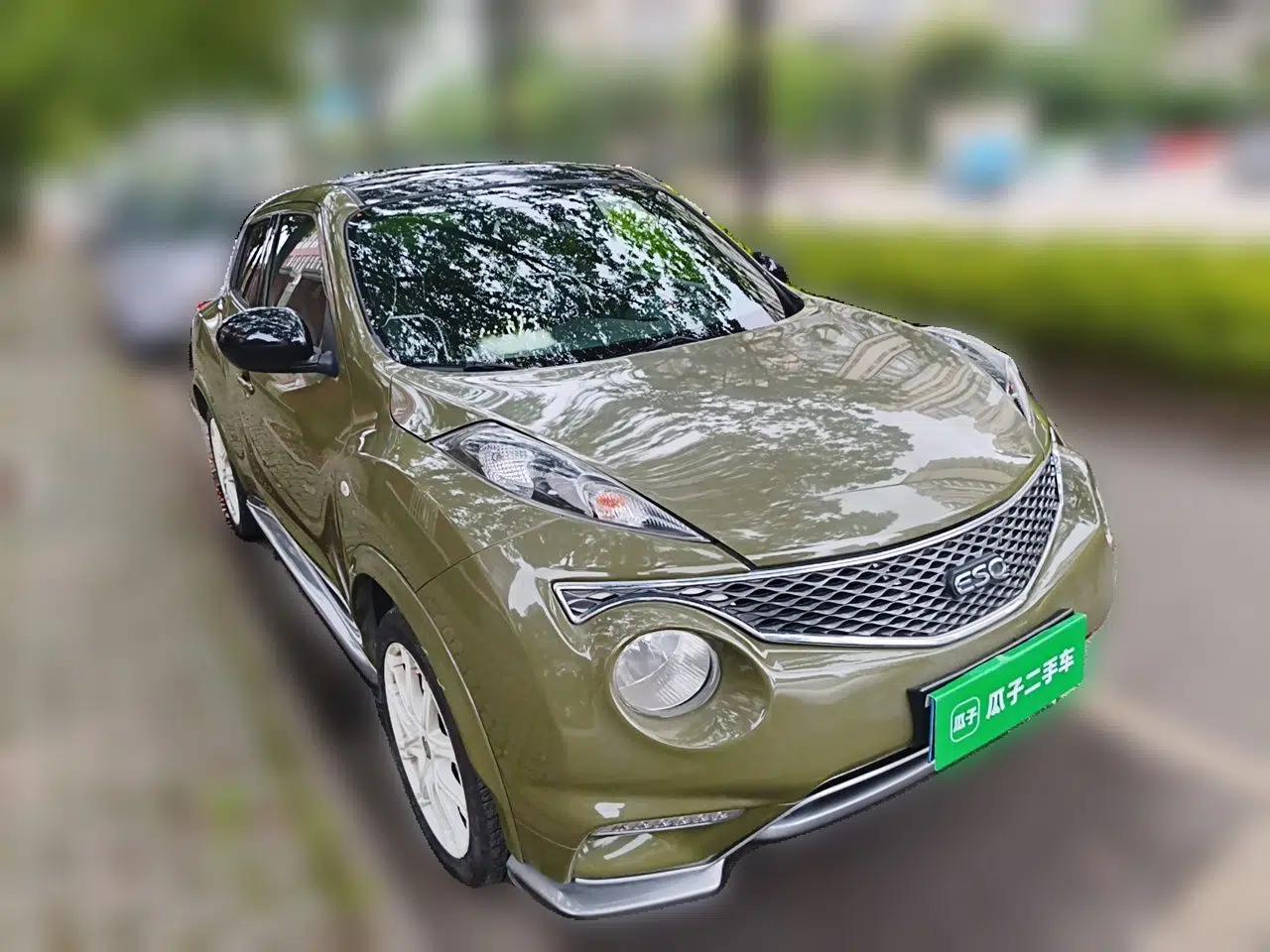 Infiniti ESQ 2014 1.6L Spontaneous Edition — миниатюра 3