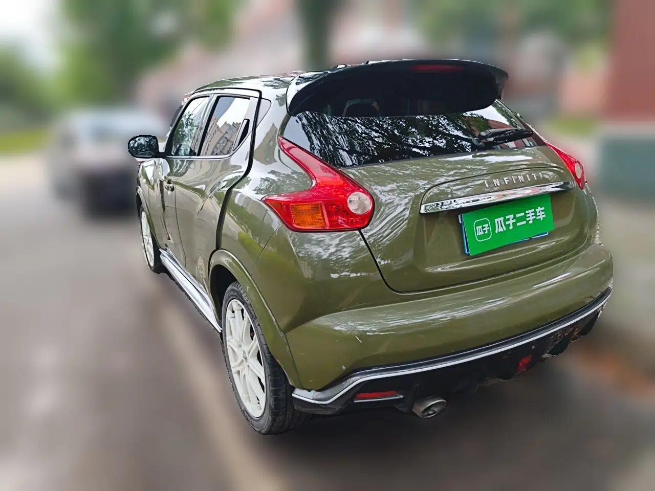 Infiniti ESQ 2014 1.6L Spontaneous Edition — миниатюра 4