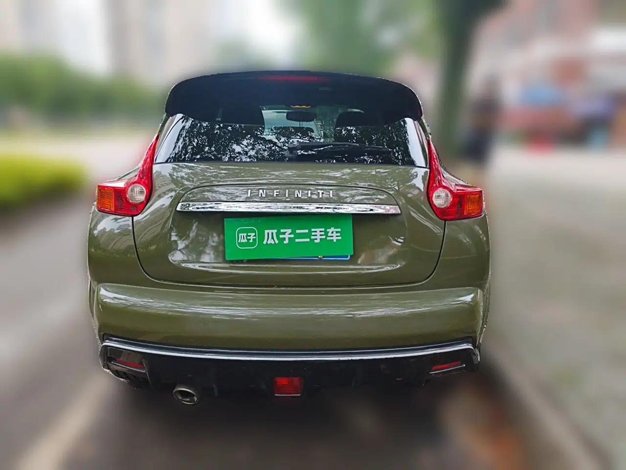 Infiniti ESQ 2014 1.6L Spontaneous Edition — миниатюра 5