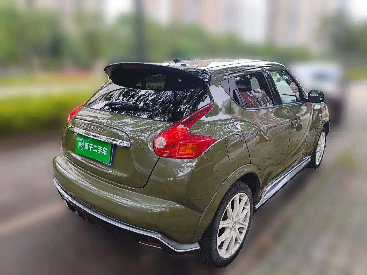 Infiniti ESQ 2014 1.6L Spontaneous Edition — миниатюра 6