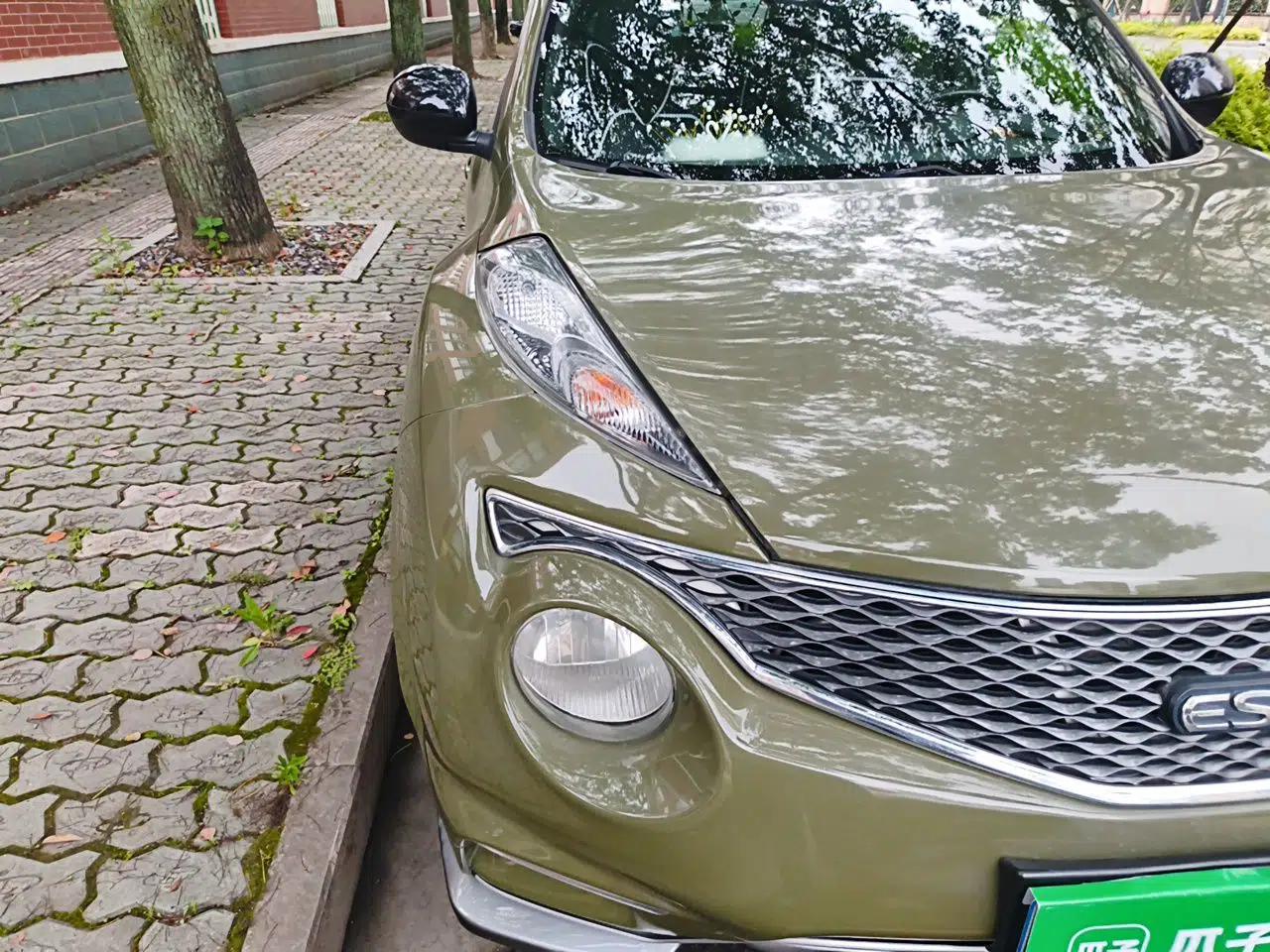 Infiniti ESQ 2014 1.6L Spontaneous Edition — миниатюра 7