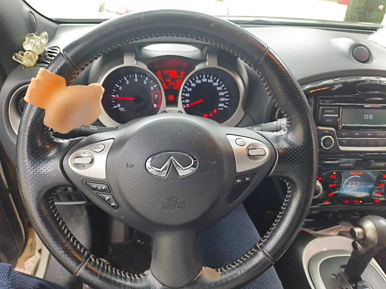 Infiniti ESQ 2014 1.6L Spontaneous Edition — миниатюра 10