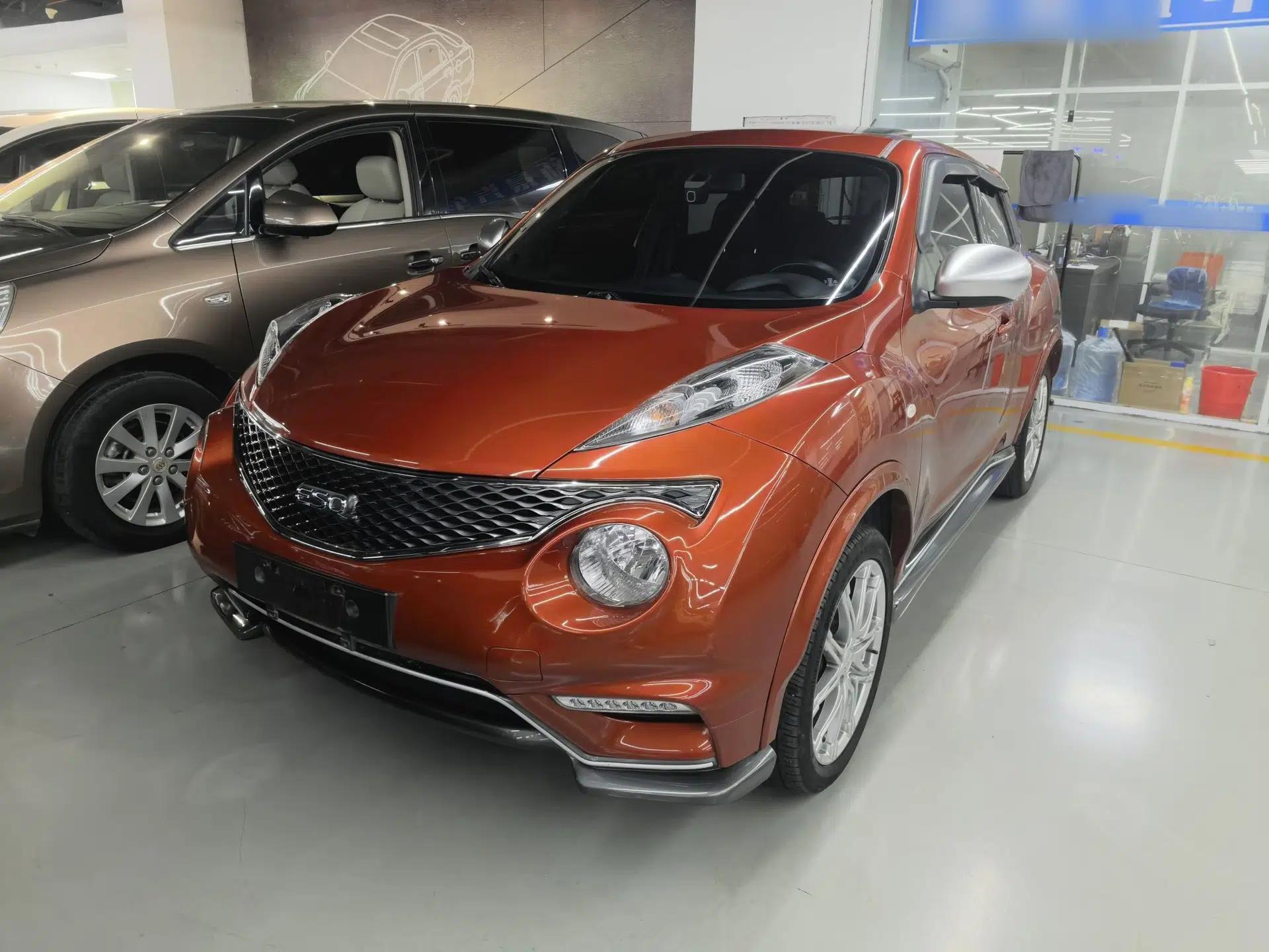 Infiniti ESQ 2014 1.6L Spontaneous Edition — миниатюра 1