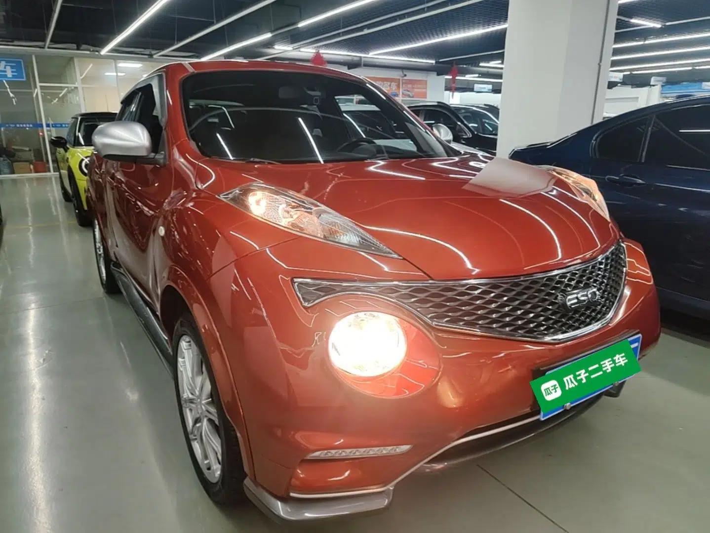 Infiniti ESQ 2014 1.6L Spontaneous Edition — миниатюра 12