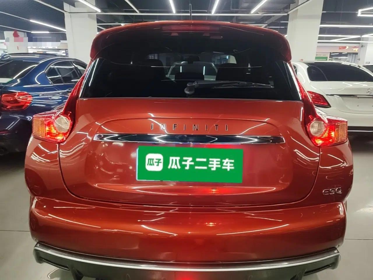 Infiniti ESQ 2014 1.6L Spontaneous Edition — миниатюра 5
