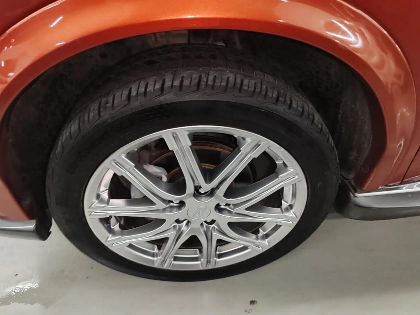 Infiniti ESQ 2014 1.6L Spontaneous Edition — миниатюра 10