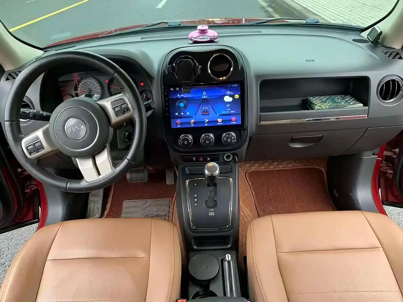 2013 Jeep Compass 2.4 Sport — миниатюра 11
