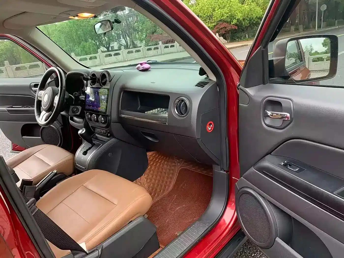 2013 Jeep Compass 2.4 Sport — миниатюра 19