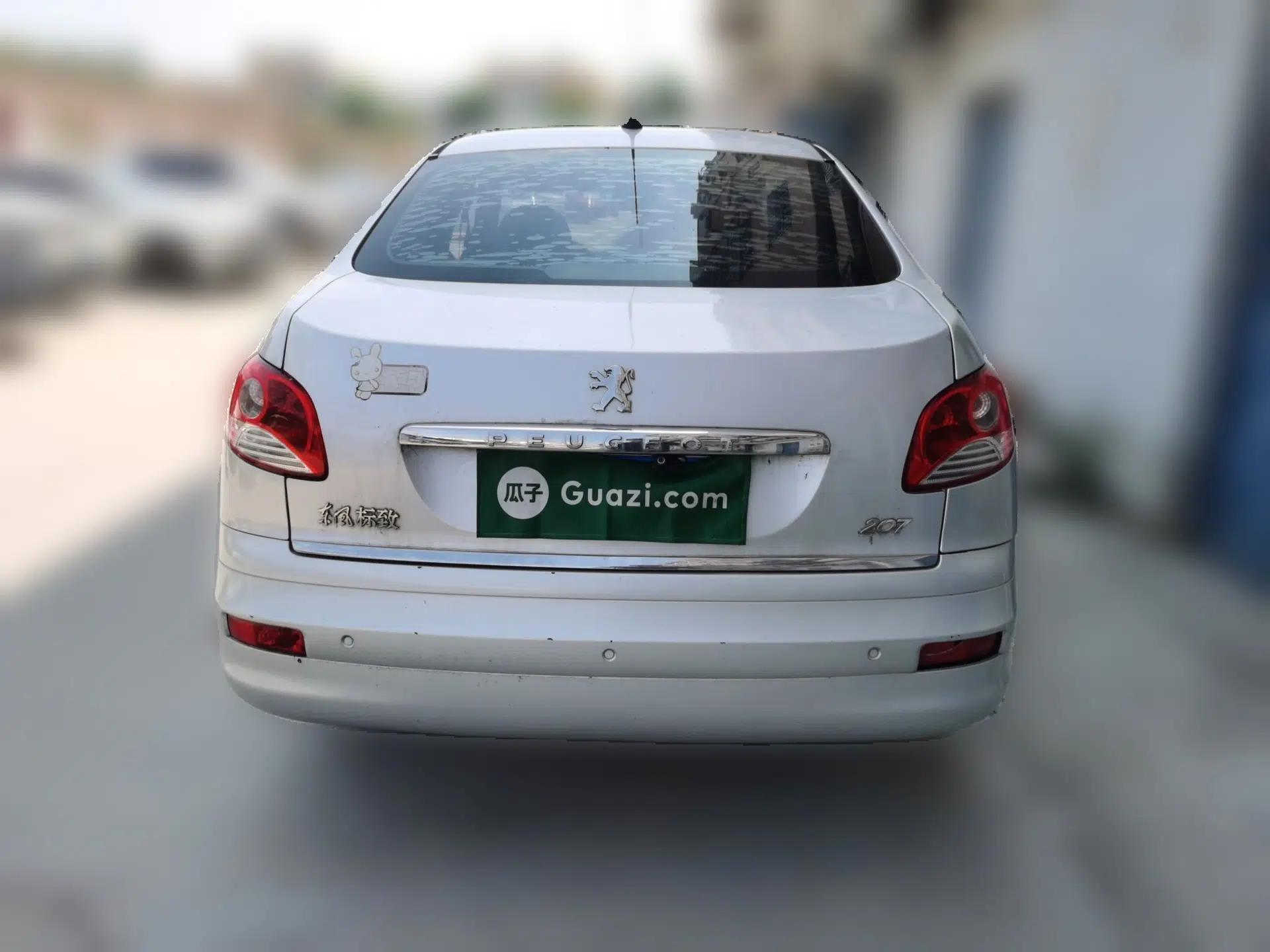 Peugeot 207 2011 Sedan 1.4L Manual Yule Edition — миниатюра 5