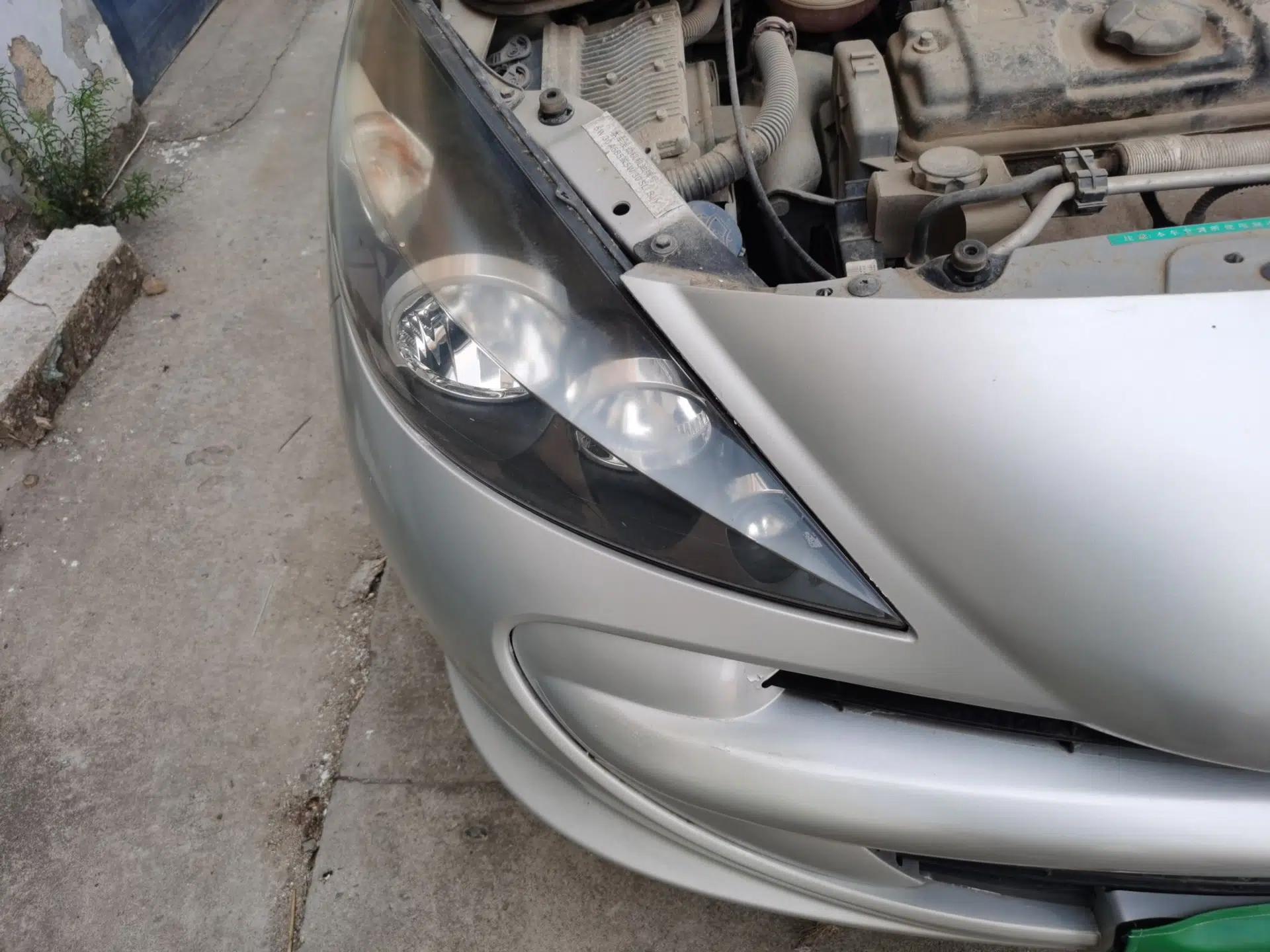 Peugeot 207 2011 Sedan 1.4L Manual Yule Edition — миниатюра 7