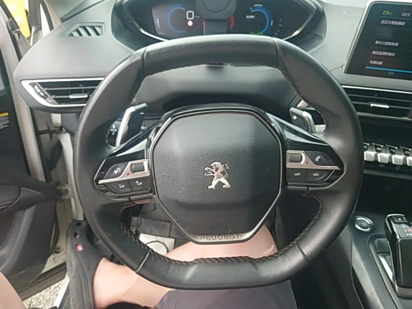 Peugeot 4008 New Energy 2020 1.6T PHEV Triple-Engine Luxury Edition — миниатюра 13