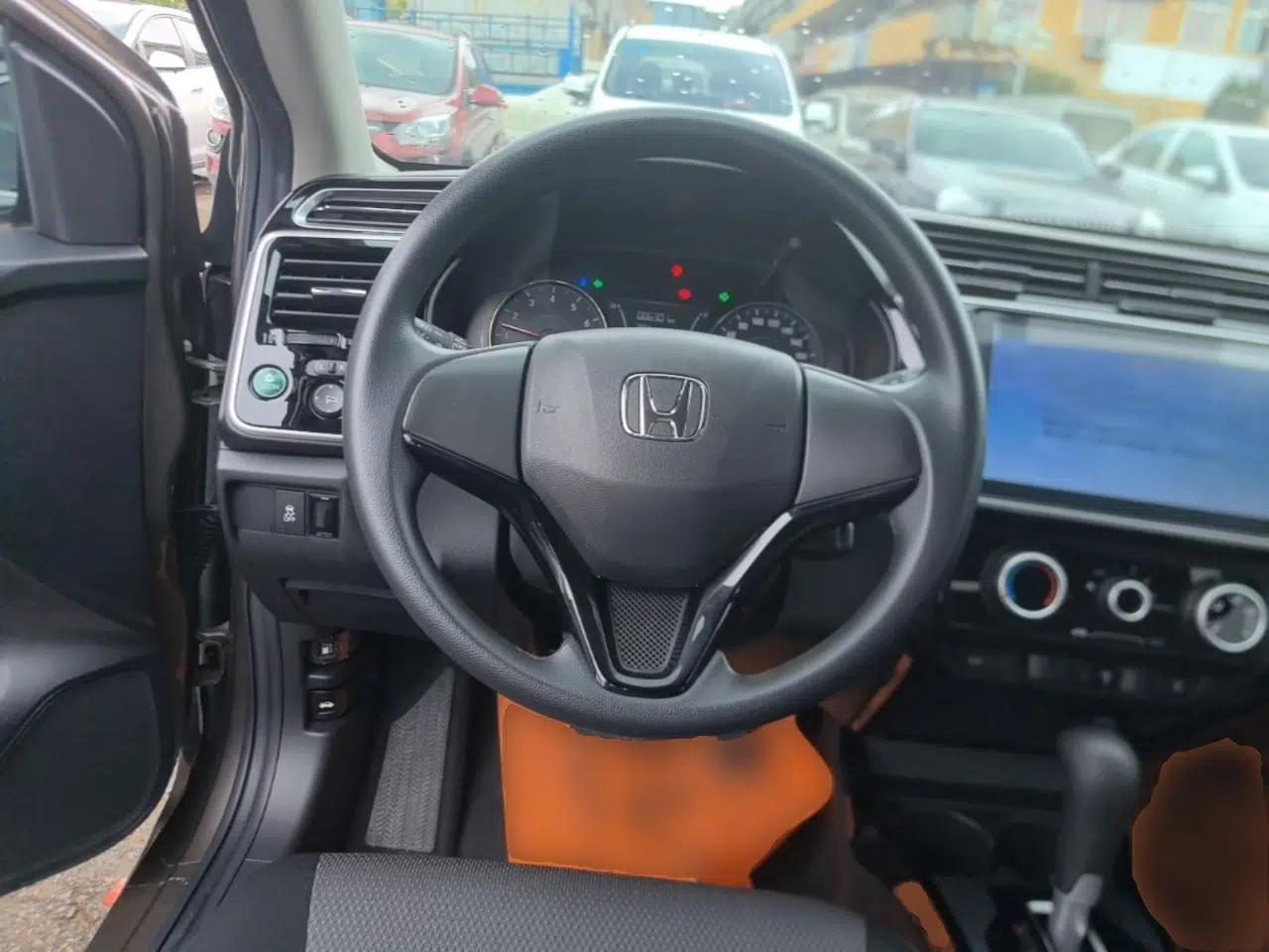Honda Gienia 2017 1.5L CVT Comfort Version — миниатюра 13