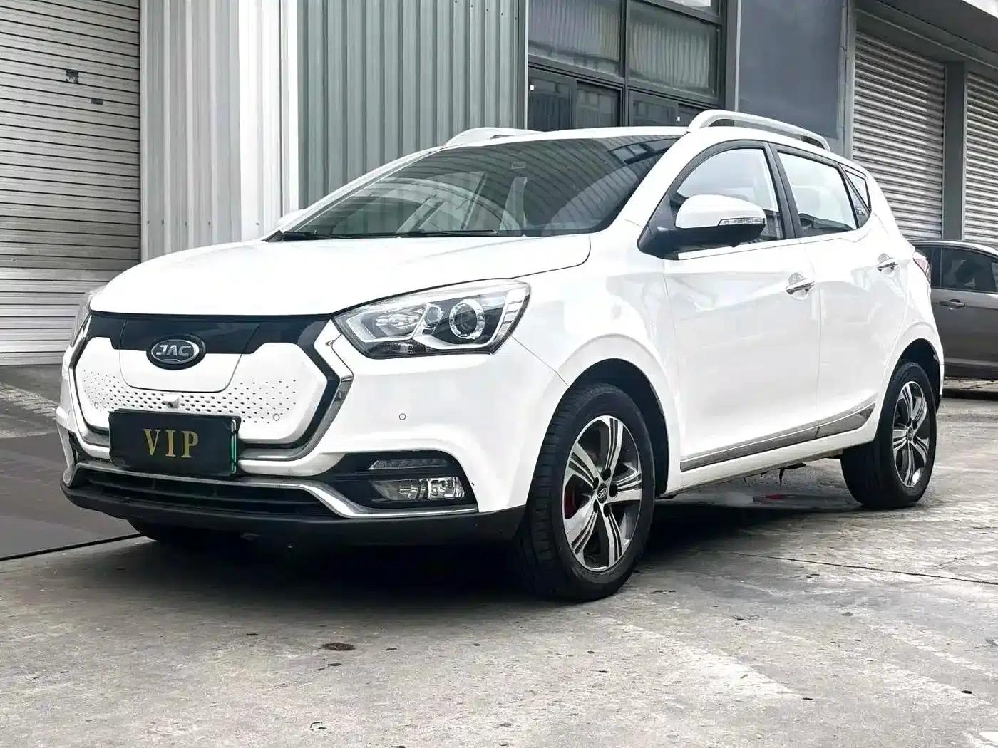 JAC iEV7S 2019 Luxury Intelligent Edition — миниатюра 1