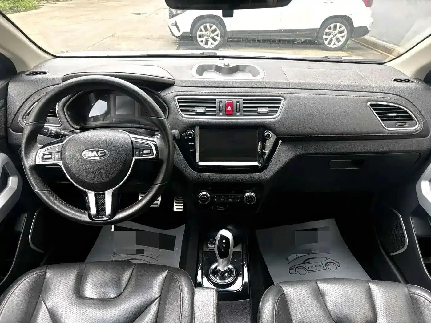 JAC iEV7S 2019 Luxury Intelligent Edition — миниатюра 6