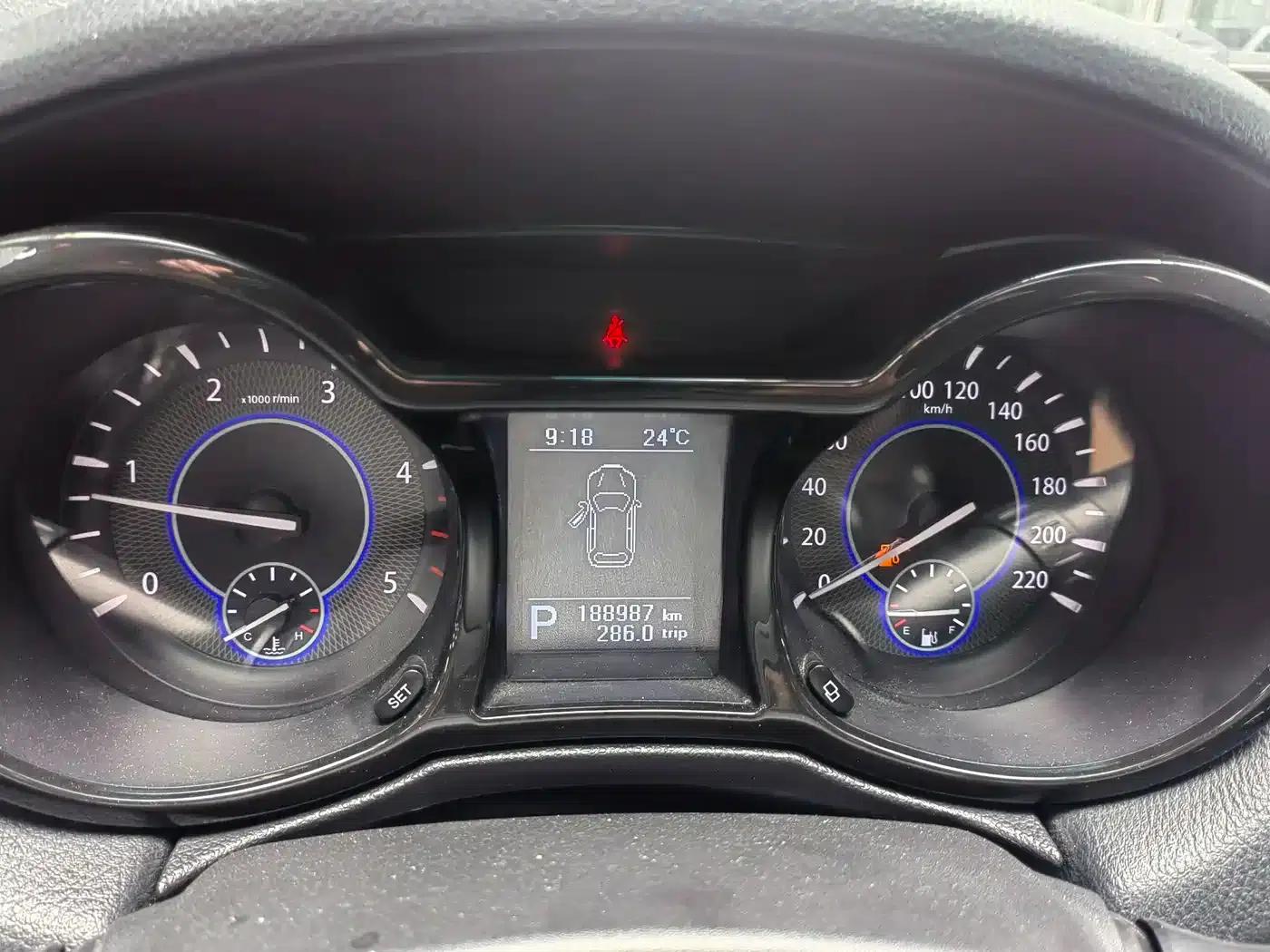 Yusheng S350 2013 2.4T Automatic 2WD Diesel Super Luxury 5-Seater — миниатюра 9