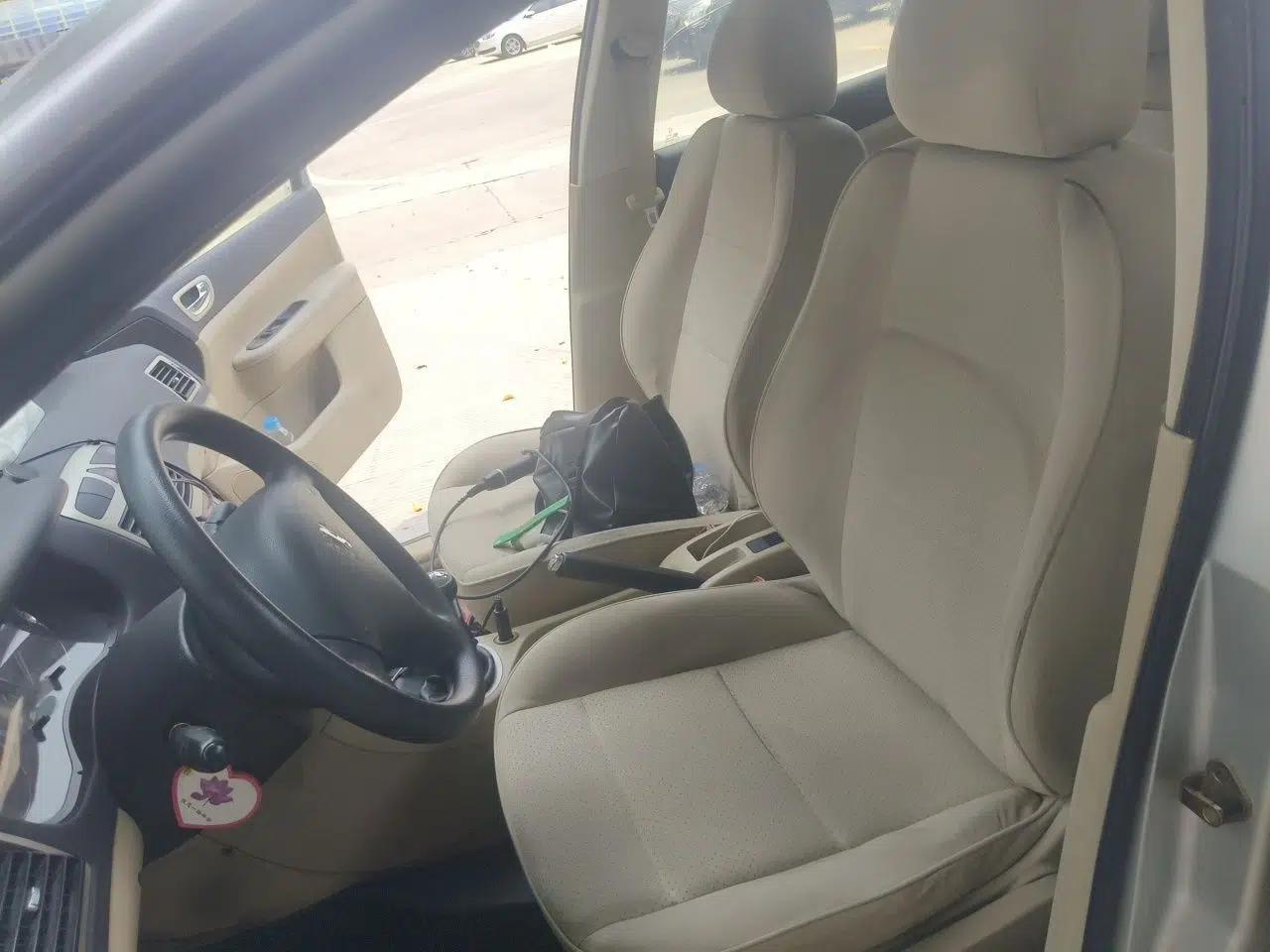 Peugeot 307 2010 Sedan 1.6L Manual Comfort Edition — миниатюра 15
