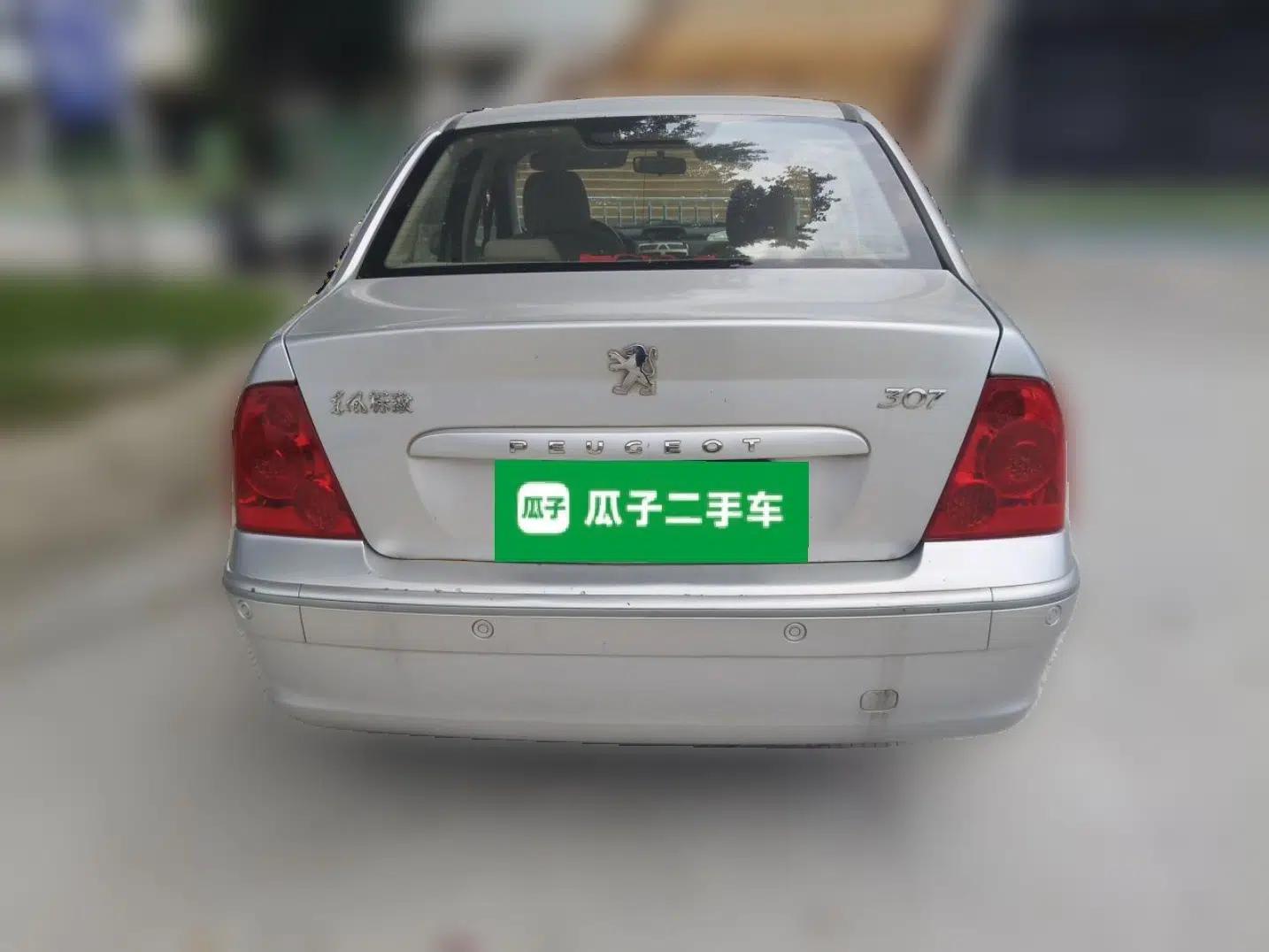 Peugeot 307 2010 Sedan 1.6L Manual Comfort Edition — миниатюра 5