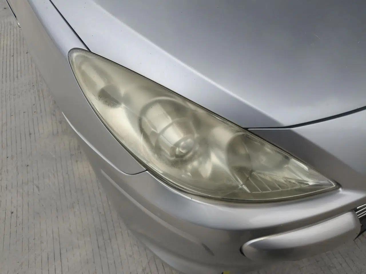 Peugeot 307 2010 Sedan 1.6L Manual Comfort Edition — миниатюра 7