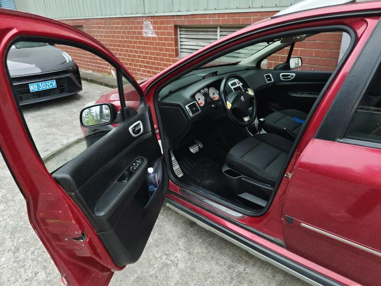 Peugeot 307 2012 1.6L Automatic CROSS — миниатюра 16