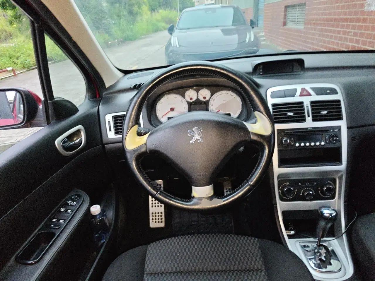 Peugeot 307 2012 1.6L Automatic CROSS — миниатюра 10