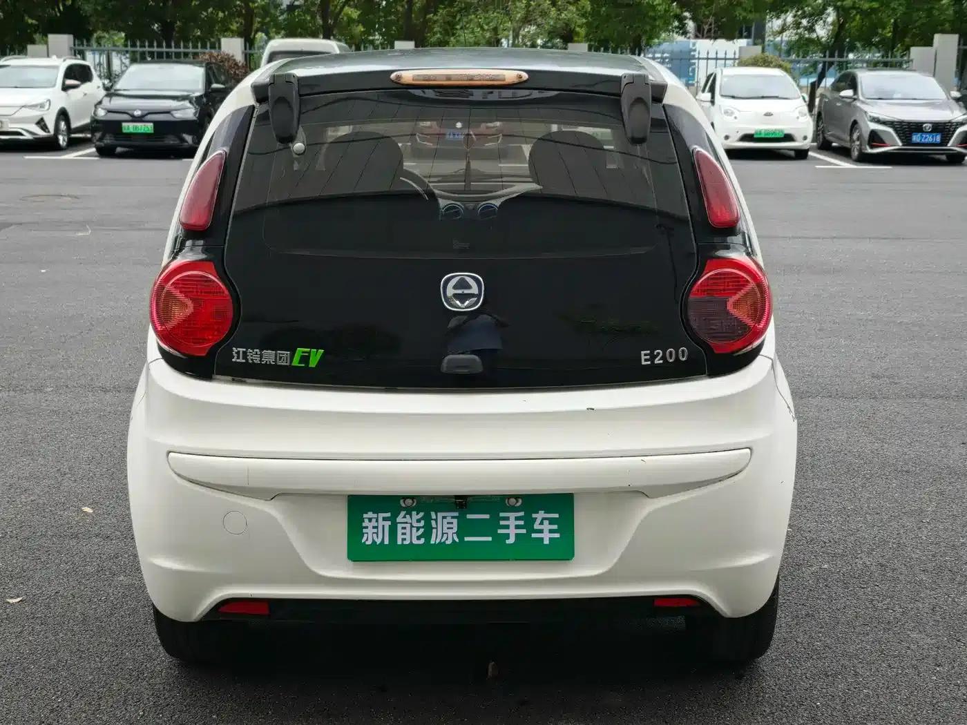 Jiangling E200L 2016 Model, E200 Standard Edition — миниатюра 9