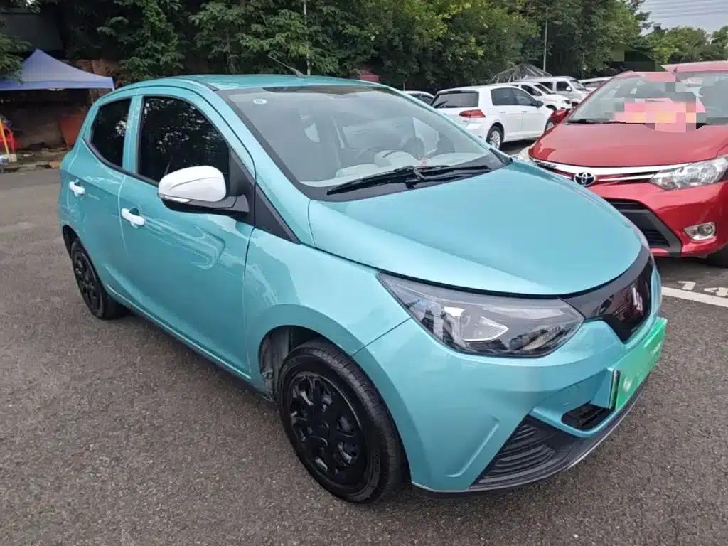 Yizhi EV2 2023 Auspicious Edition 201km Luxury — миниатюра 4