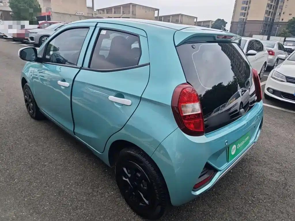 Yizhi EV2 2023 Auspicious Edition 201km Luxury — миниатюра 5