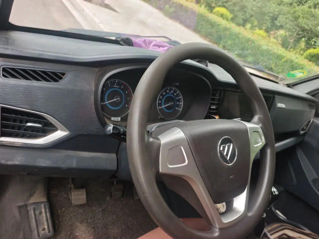 AstonMartin Rapide Foton Xiangling V3 Cargo Van Manual 1.6L — миниатюра 9