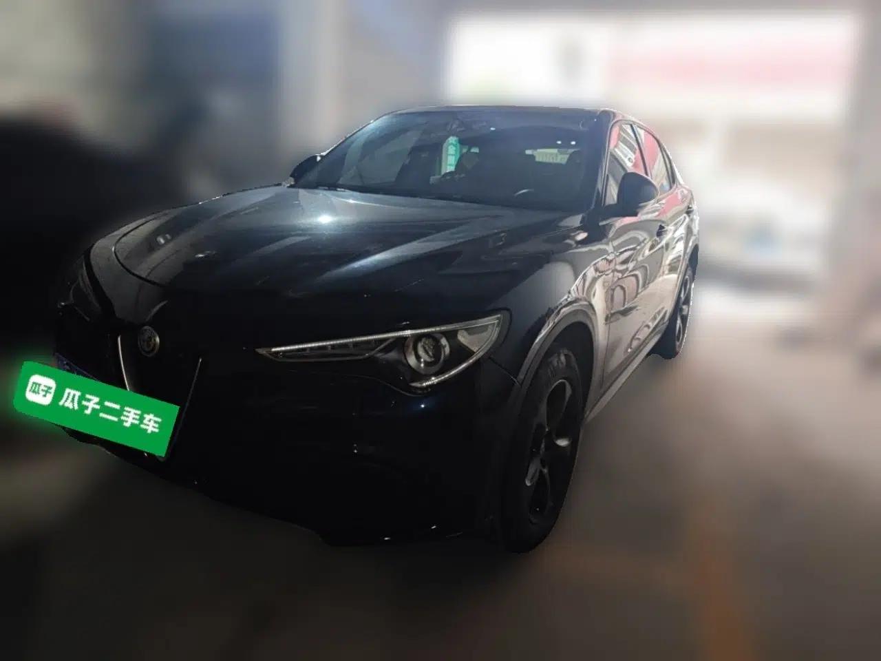 Alfa Romeo Stelvio 2017 2.0T 200HP Elite Edition — миниатюра 1