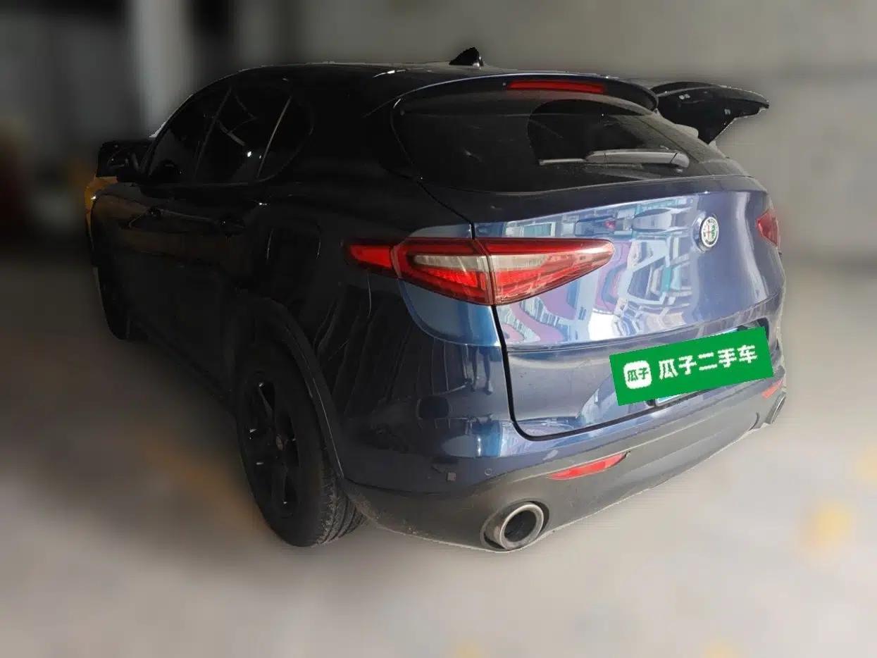 Alfa Romeo Stelvio 2017 2.0T 200HP Elite Edition — миниатюра 4