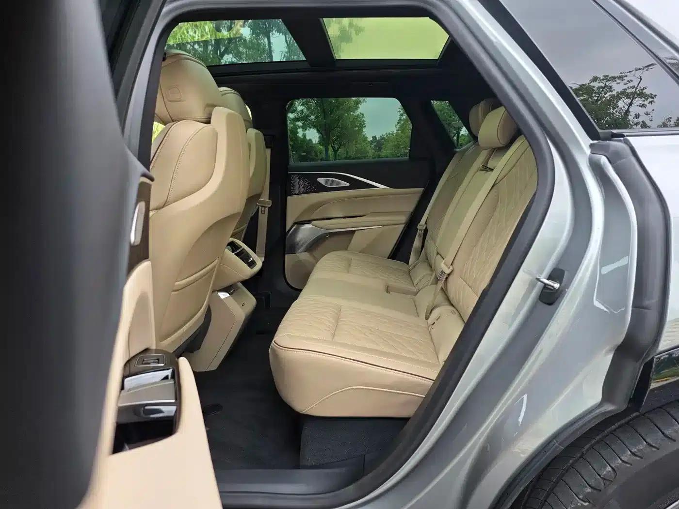 iQ Ruige 2022 Rear-Wheel Drive Long-Range Premium Edition — миниатюра 10