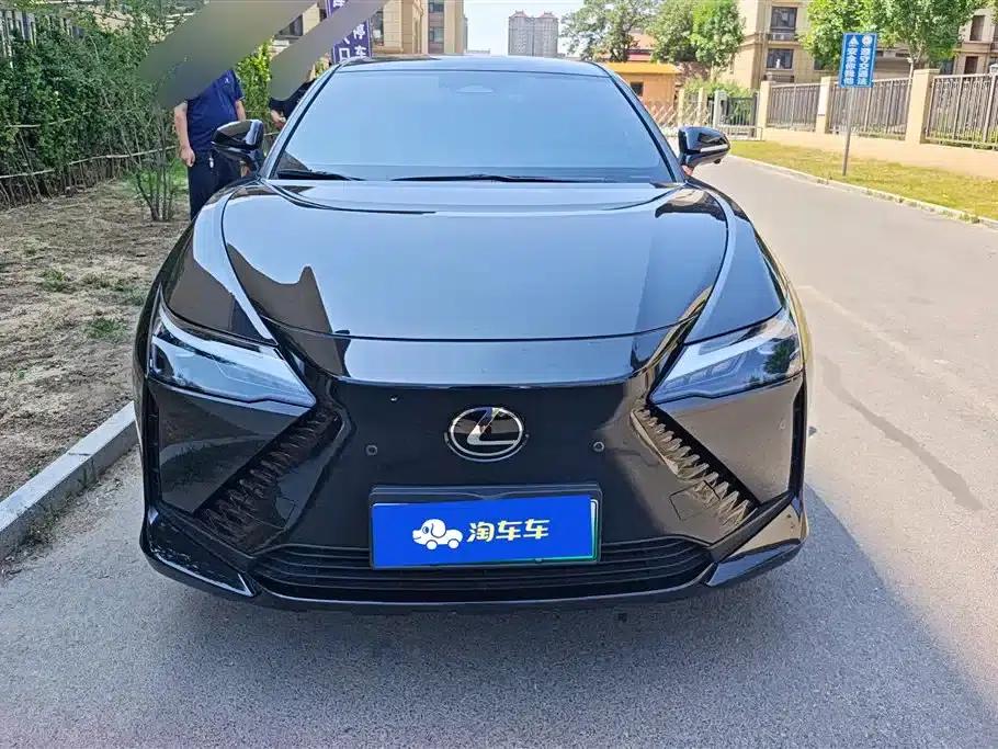 Lexus RZ 2023 450e AWD Luxury Edition — миниатюра 2