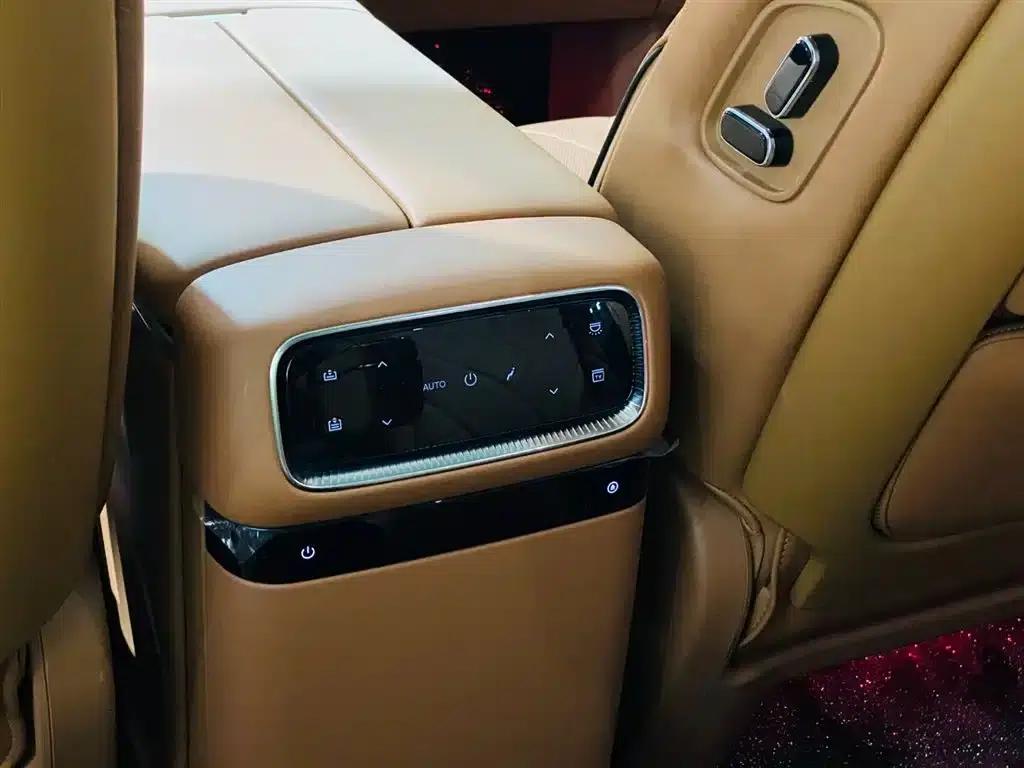 Voyah Taishan 2026 Max+ — миниатюра 17