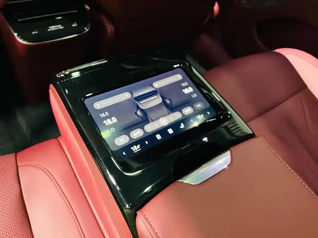 Voyah Chase Light L 2026 All-Wheel Drive Ultra — миниатюра 13