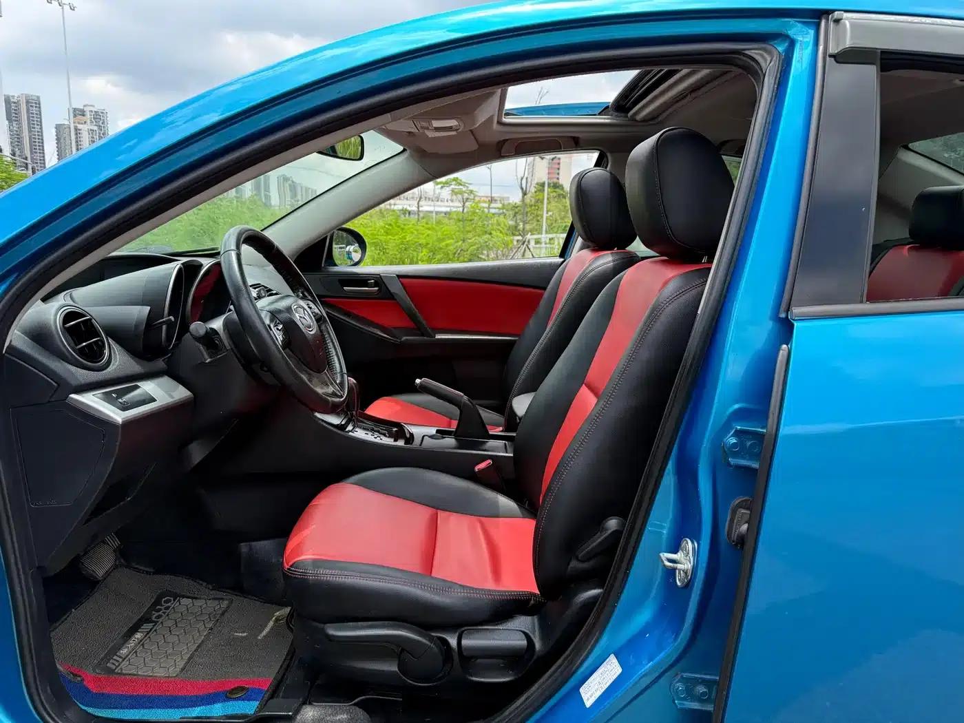 Mazda 3 Axela 2013 Sedan 1.6L Automatic Elite — миниатюра 6