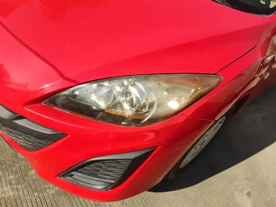 Mazda 3 Axela 2011 Sedan 1.6L Automatic Comfort — миниатюра 5