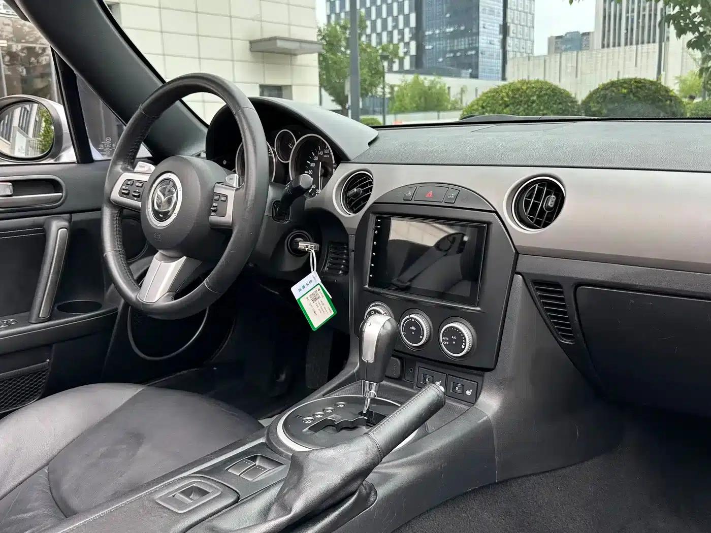 Mazda MX-5 2009 2.0 — миниатюра 11