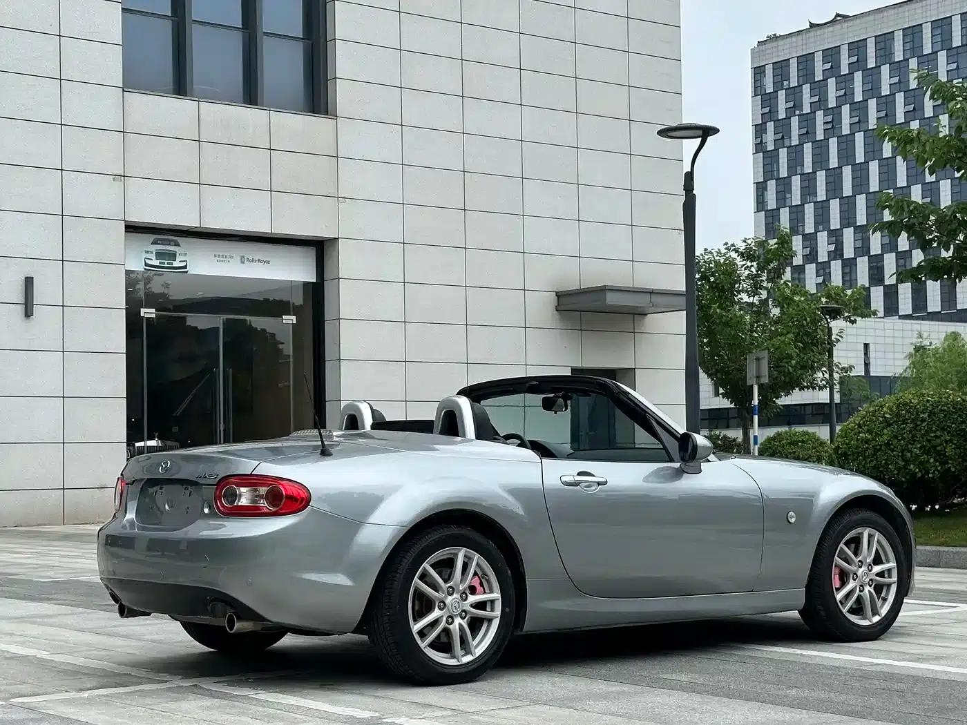 Mazda MX-5 2009 2.0 — миниатюра 7