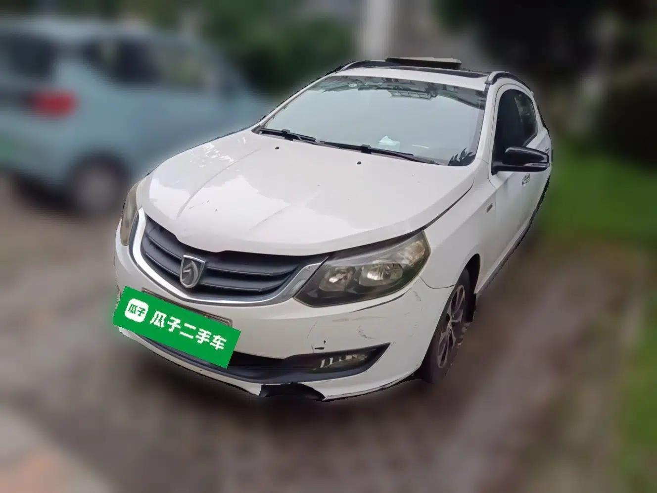 Baojun 610 2014 CROSS 1.5L Automatic Luxury Model — миниатюра 1