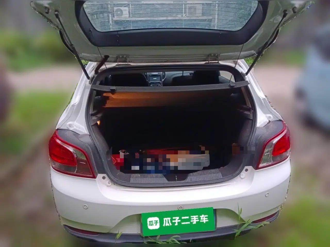 Baojun 610 2014 CROSS 1.5L Automatic Luxury Model — миниатюра 19