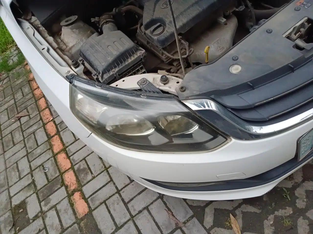 Baojun 610 2014 CROSS 1.5L Automatic Luxury Model — миниатюра 7